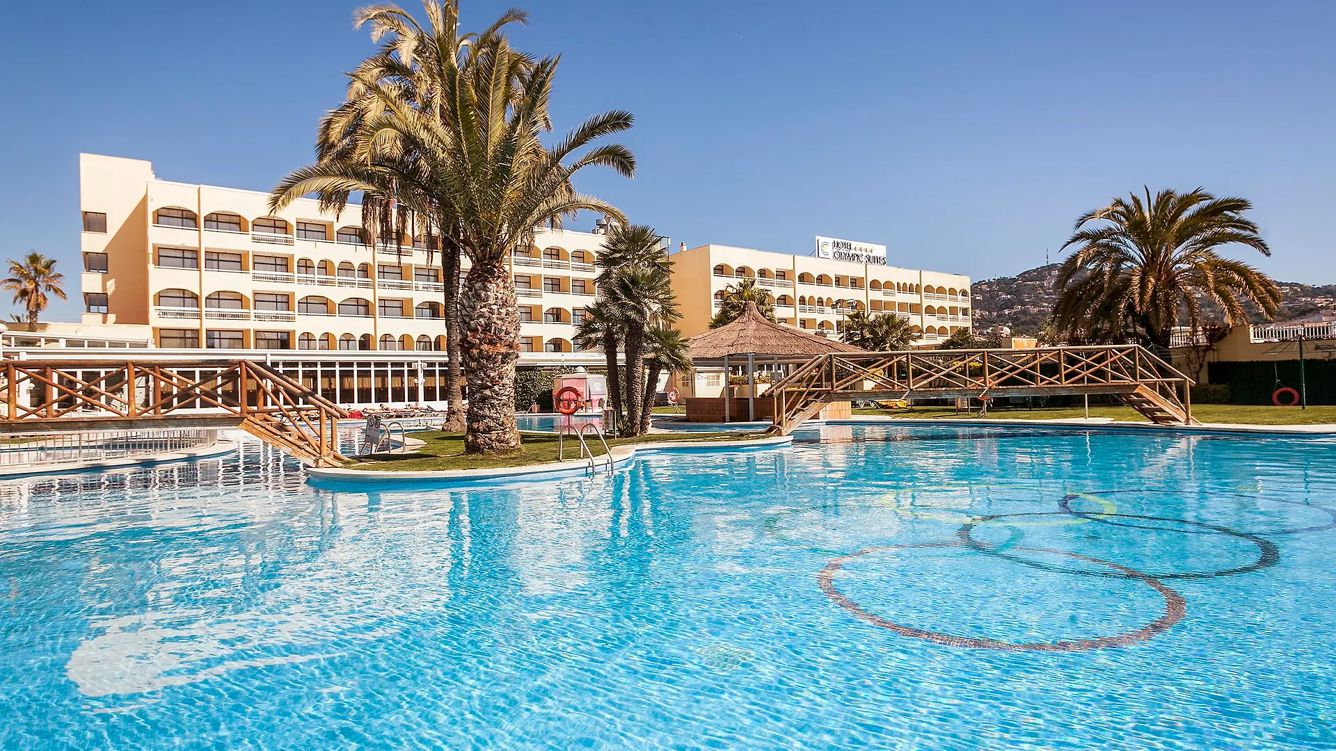 Evenia Olympic Suites location