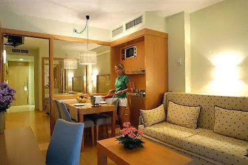 Evenia Olympic Suites Lloret de Mar 4*,